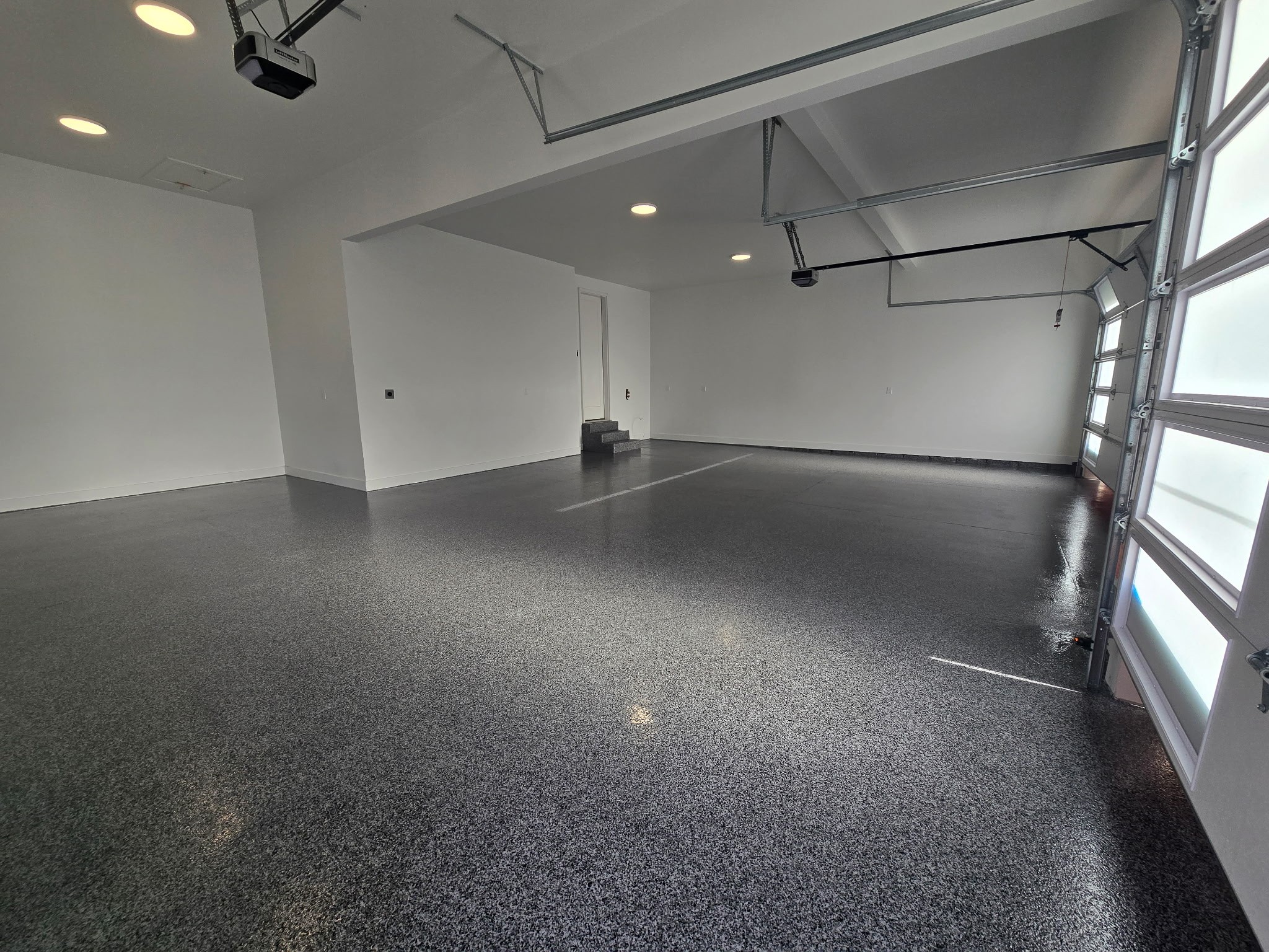 Decorative epoxy garage floor